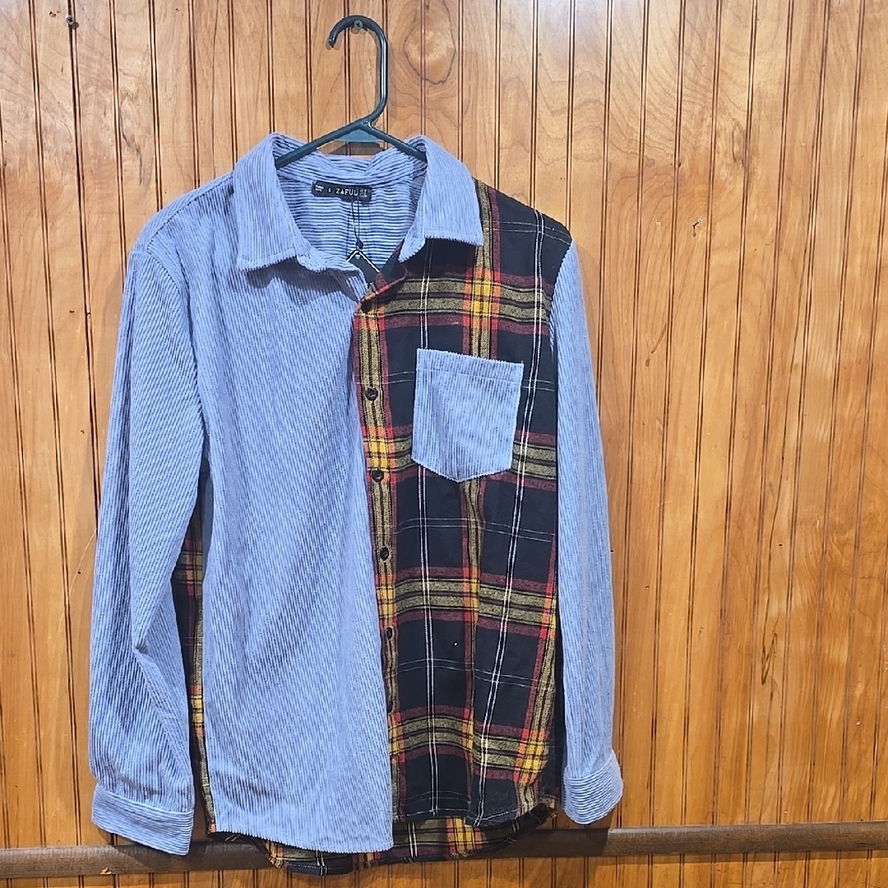 NWT Zaful Mens Long Sleeved Button-up Shirt Size Small